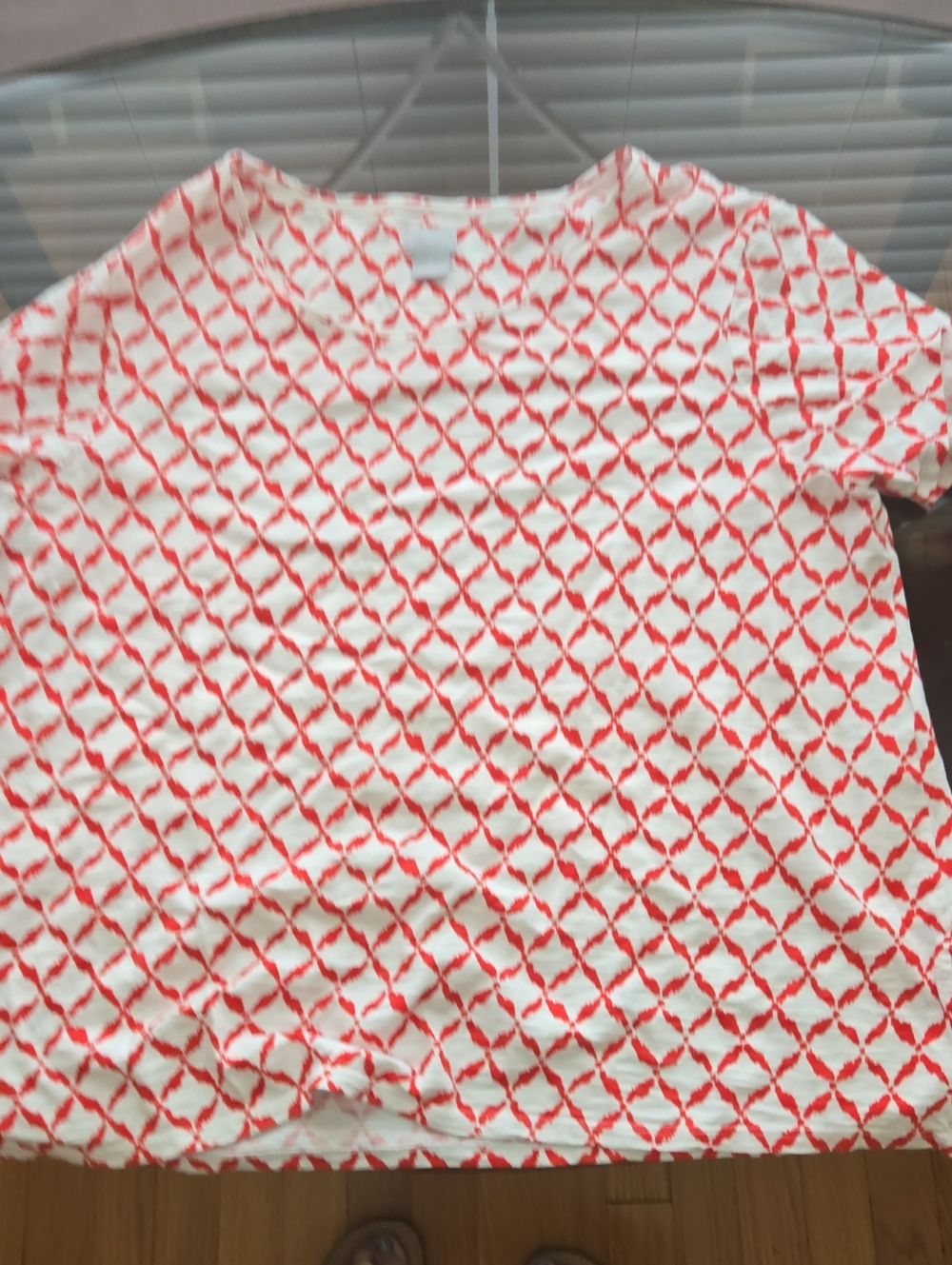 Chico's White and Coral Geometric Short Sleeve Tee